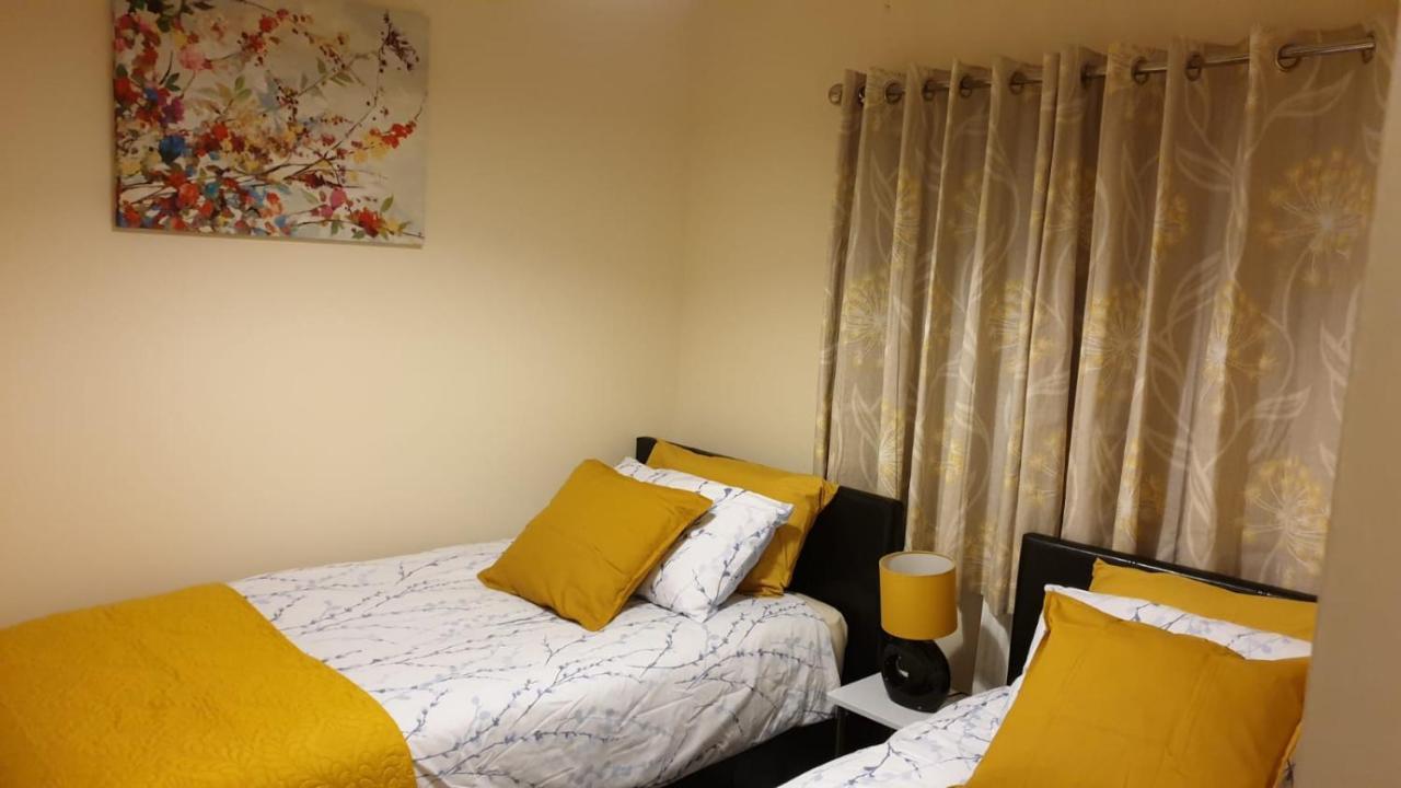 M&B Haven - Sittingbourne Apartamento Exterior foto