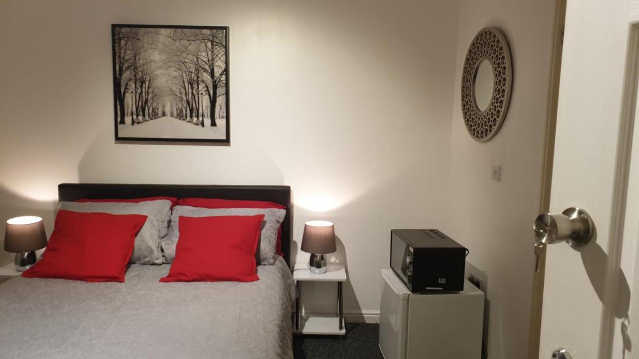 M&B Haven - Sittingbourne Apartamento Exterior foto