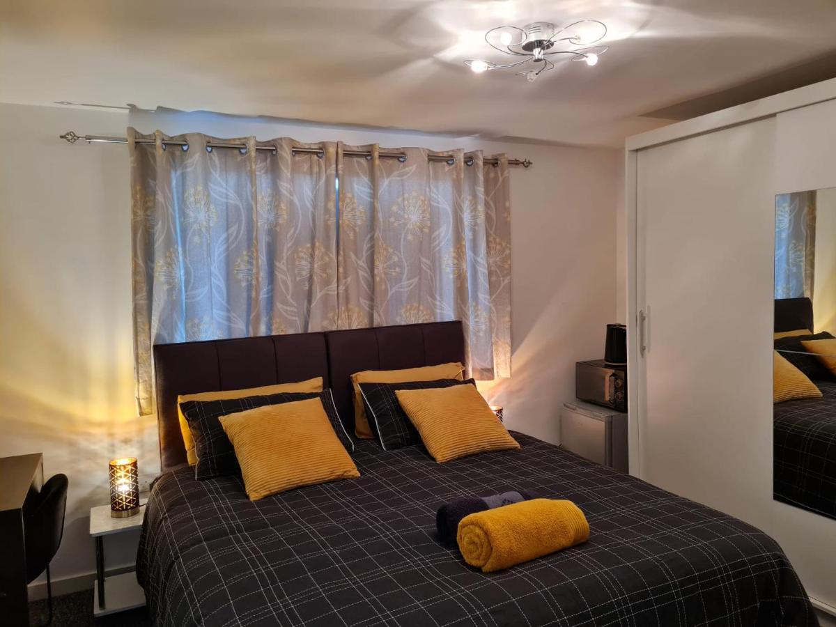 M&B Haven - Sittingbourne Apartamento Exterior foto