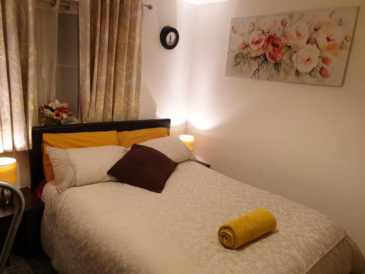 M&B Haven - Sittingbourne Apartamento Exterior foto