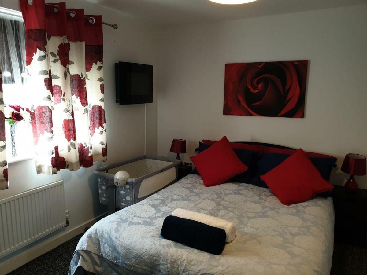 M&B Haven - Sittingbourne Apartamento Exterior foto